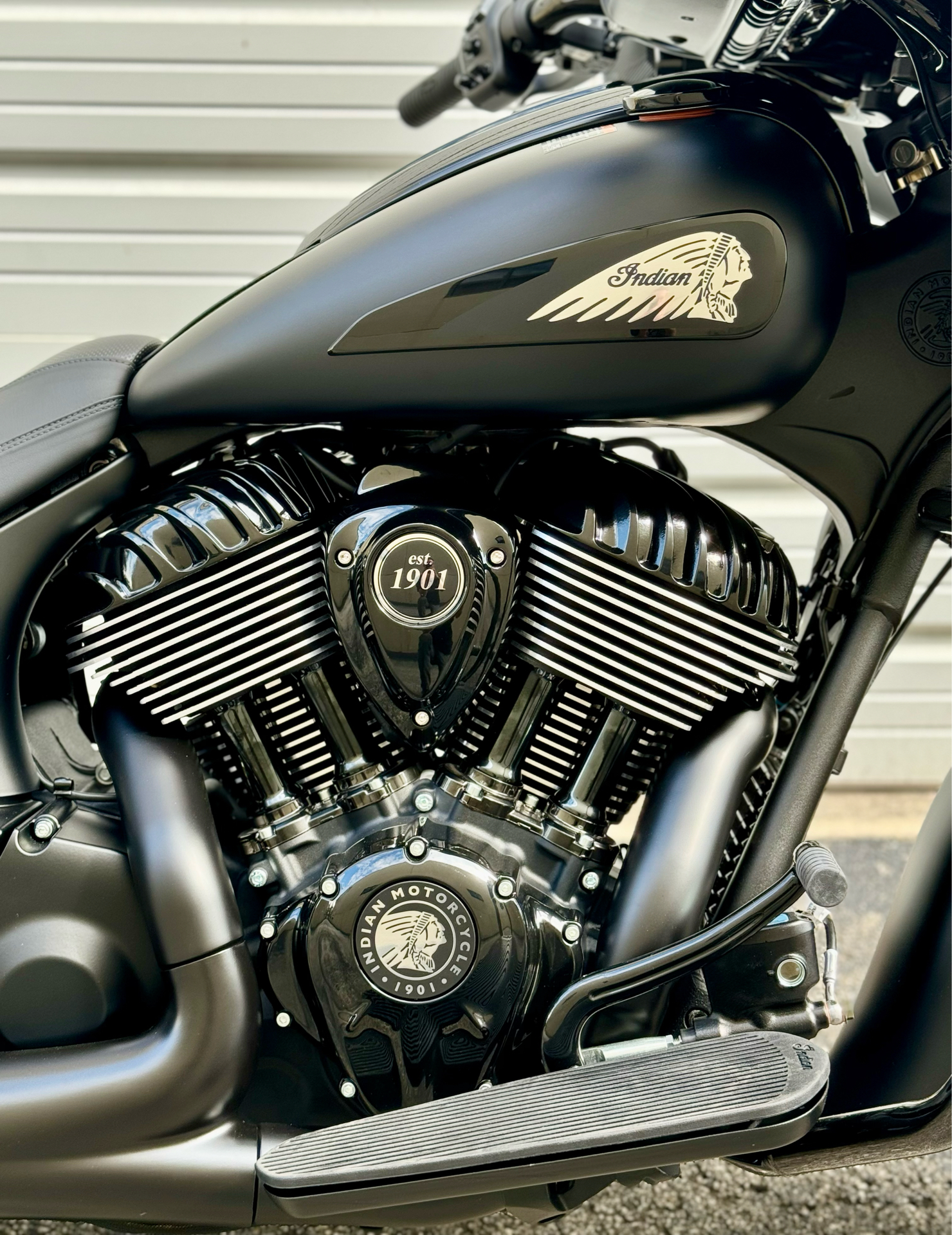 2024 Indian Motorcycle Chieftain® Dark Horse® in Boerne, Texas - Photo 3