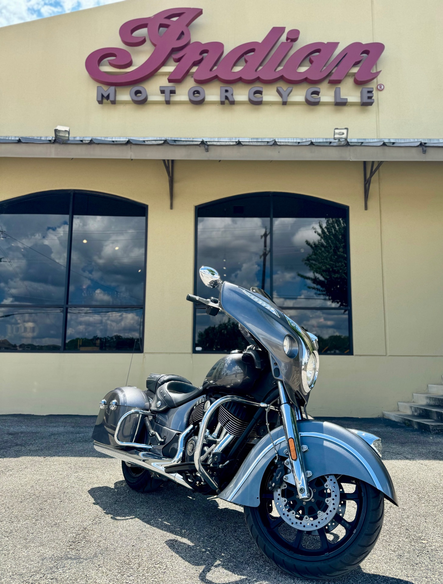 2018 Indian Motorcycle Chieftain® ABS in Boerne, Texas - Photo 2