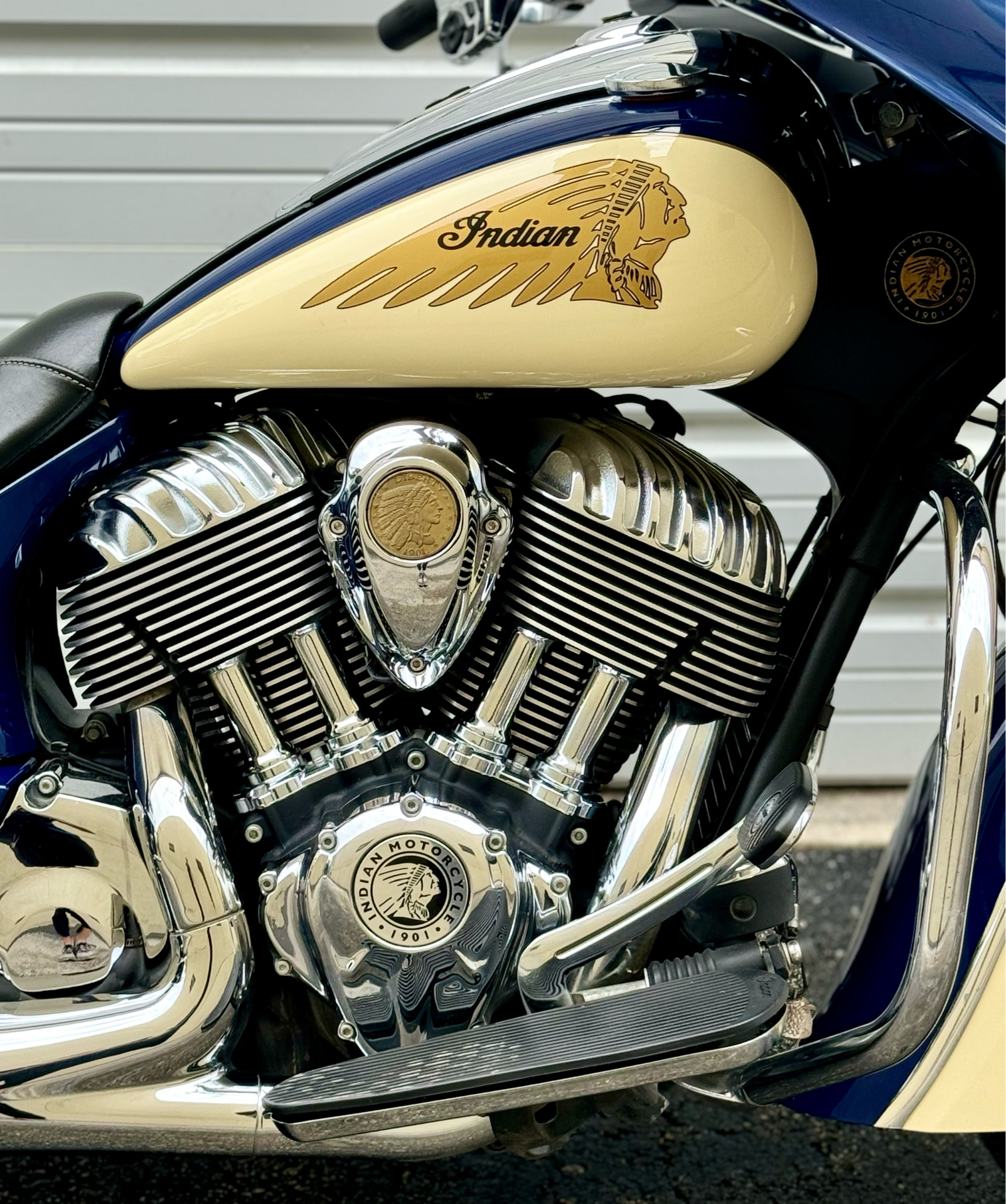 2015 Indian Motorcycle Chieftain® in Boerne, Texas - Photo 3