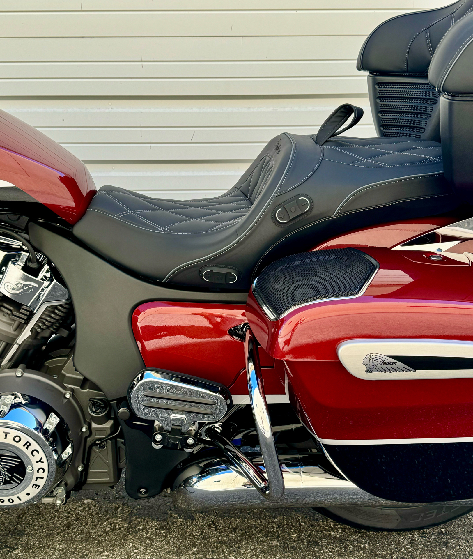 2024 Indian Motorcycle Pursuit® Limited Icon with PowerBand Audio Package in Boerne, Texas - Photo 11