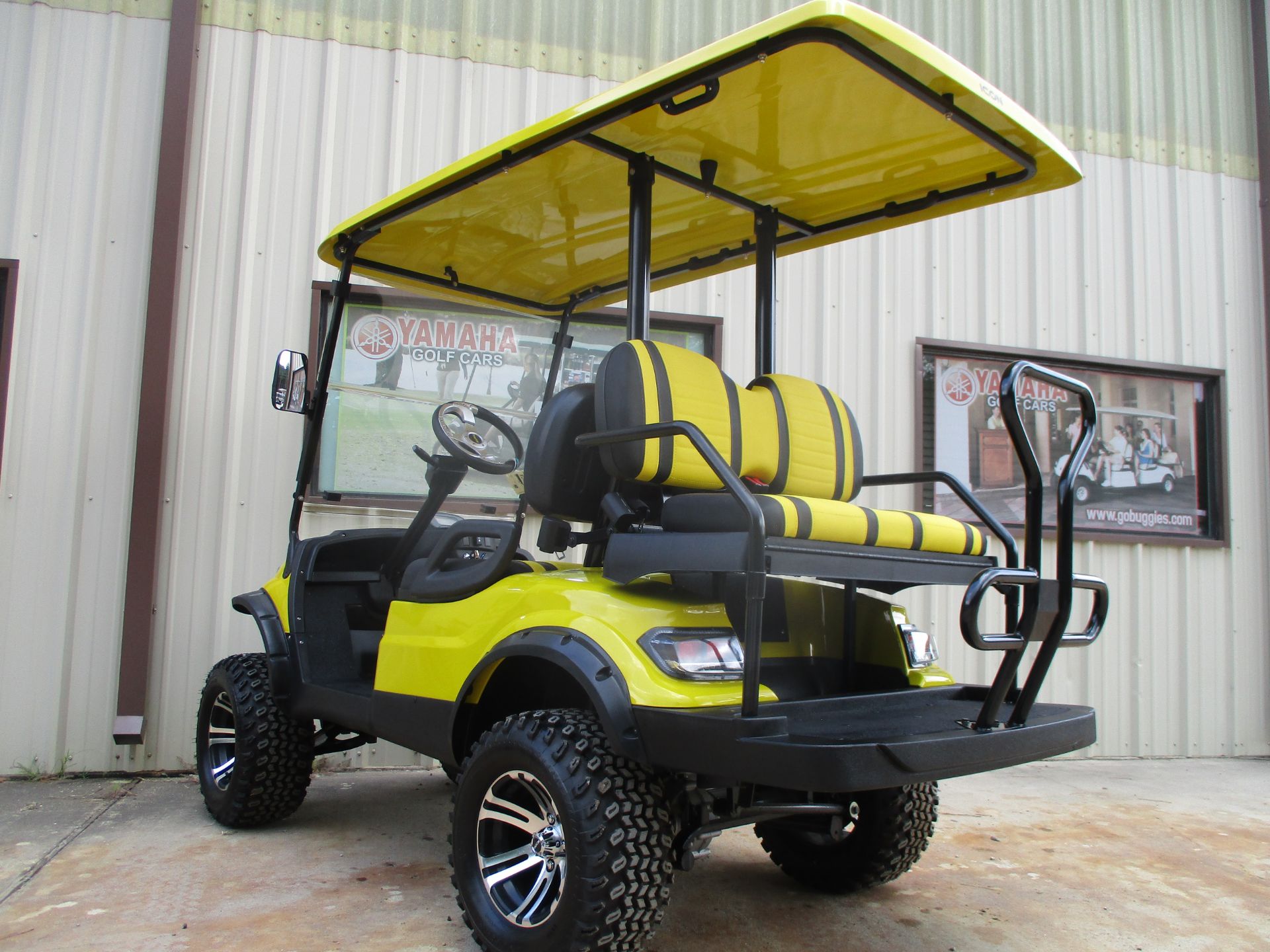 2024 ICON Electric Vehicles i40L in Willis, Texas - Photo 3