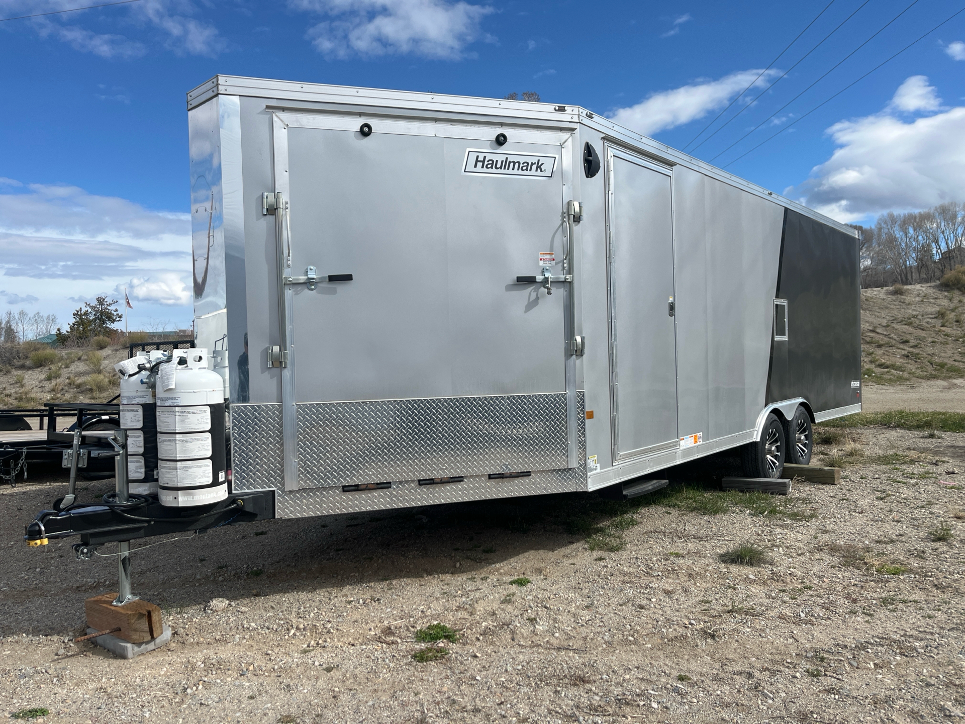 2024 Haulmark 8.5x28 Venture Enclosed Snow in Pinedale, Wyoming - Photo 1