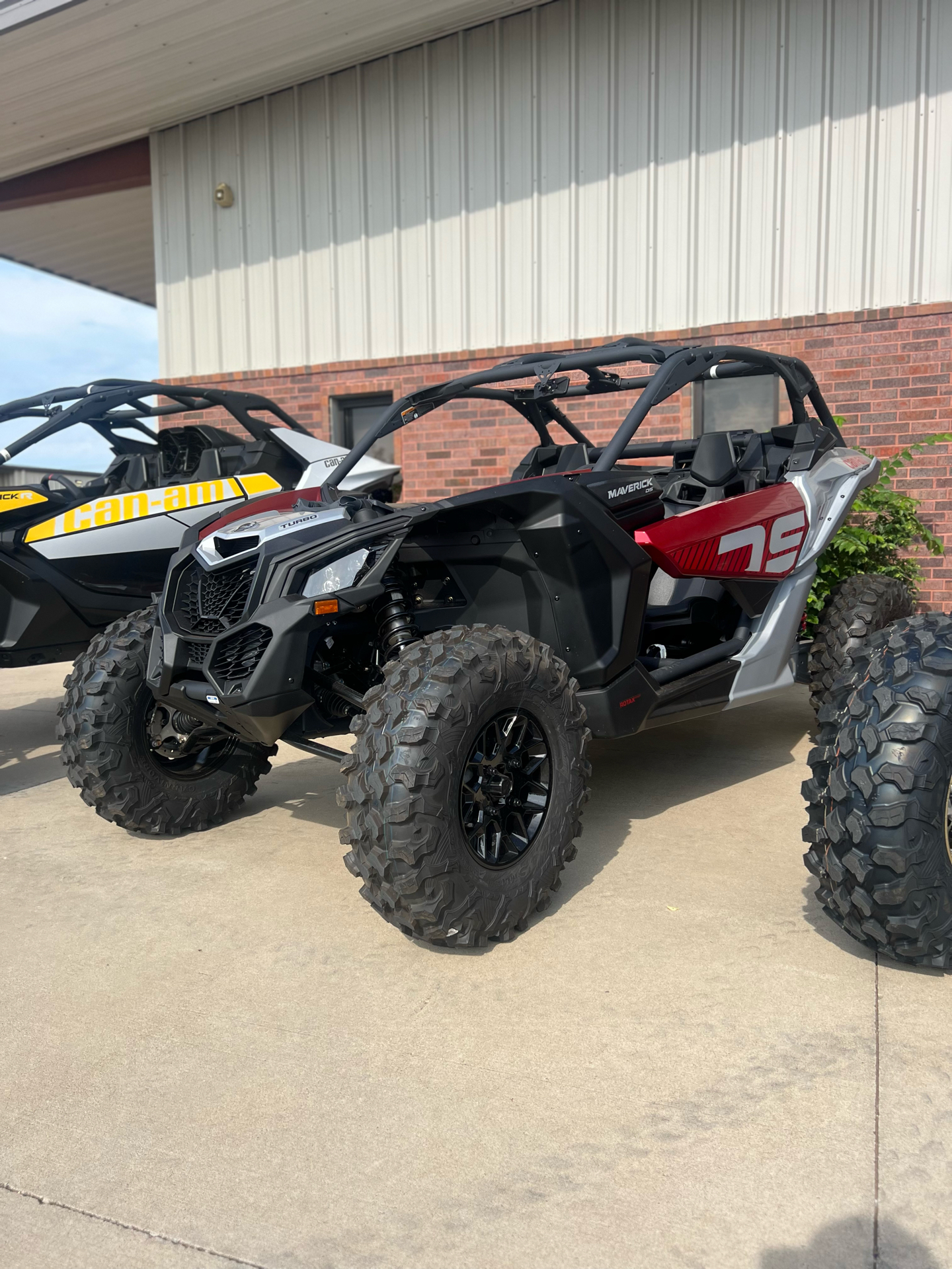 2024 Can-Am Maverick X3 DS Turbo in Oklahoma City, Oklahoma - Photo 2