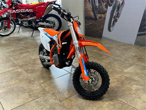 2024 KTM SX-E 3 in Oklahoma City, Oklahoma - Photo 2