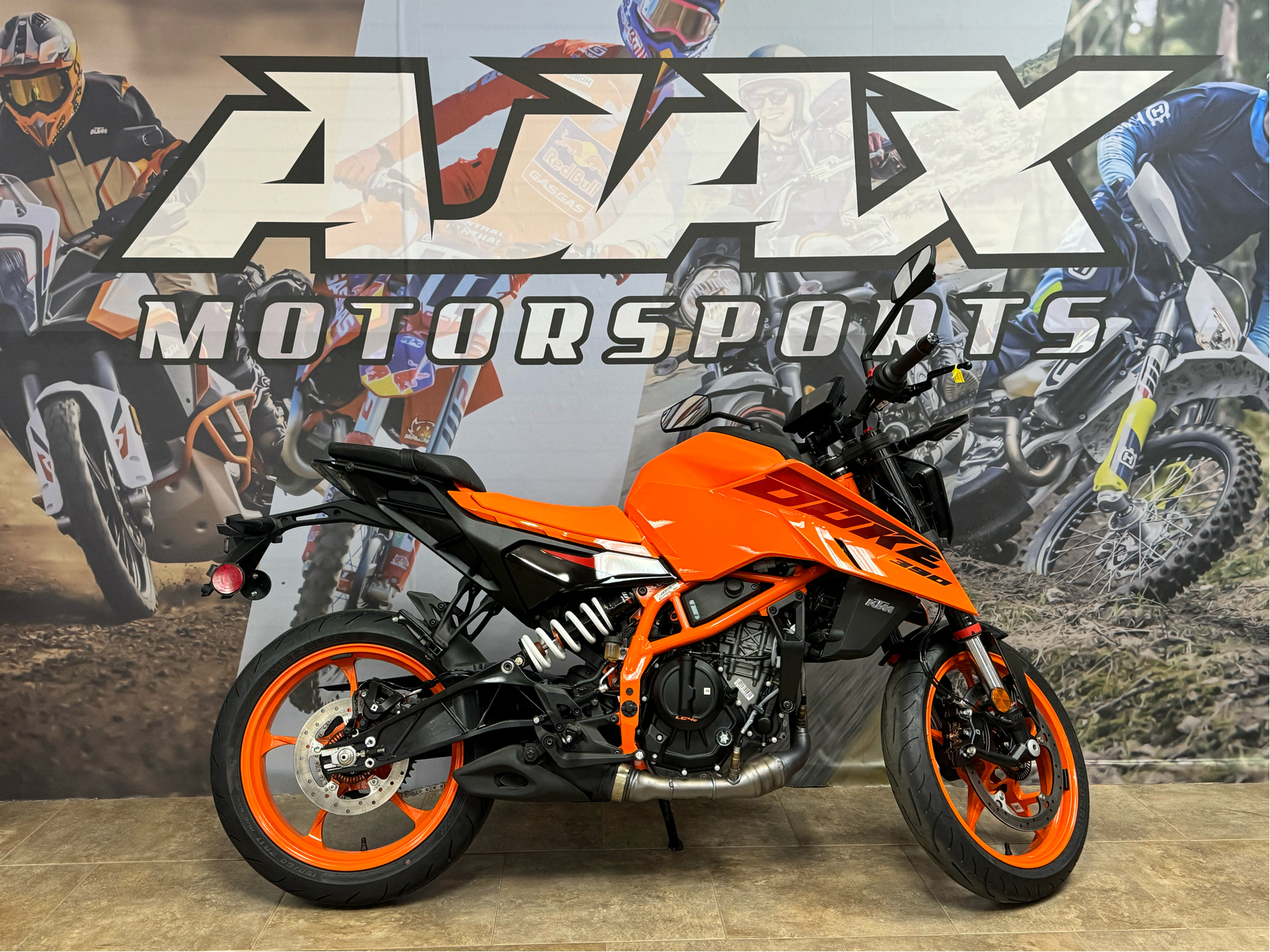 2024 KTM 390 Duke in Oklahoma City, Oklahoma - Photo 4