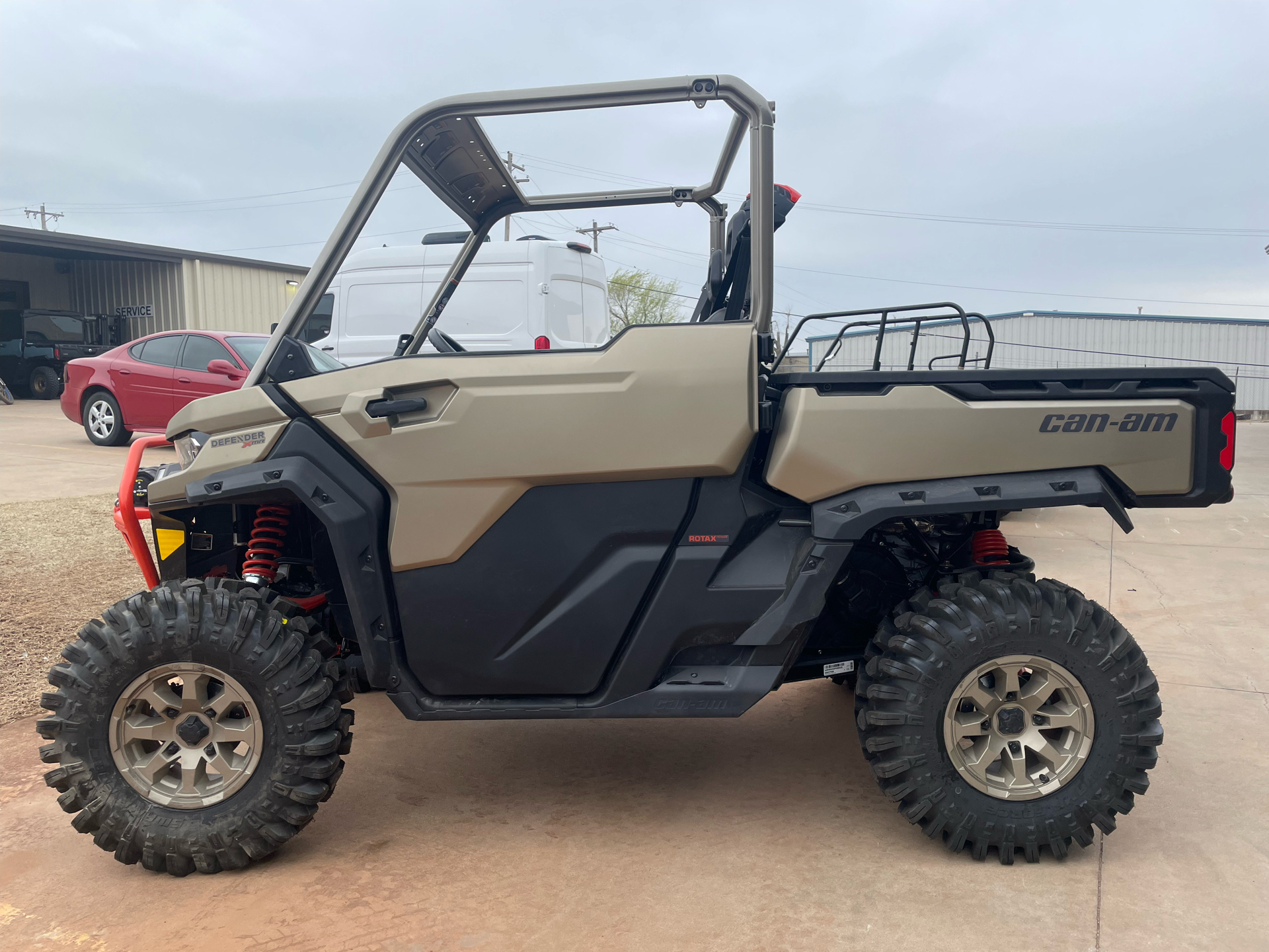2023 Can-Am Defender X MR With Half Doors HD10 in Oklahoma City, Oklahoma - Photo 6
