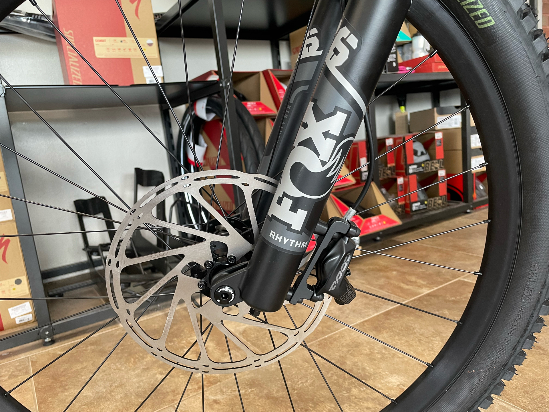 2022 Specialized Bicycles Levo Comp Carbon S4 in Oklahoma City, Oklahoma - Photo 4