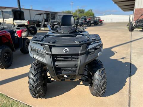 2025 Can-Am Outlander MAX DPS 700 in Oklahoma City, Oklahoma - Photo 2