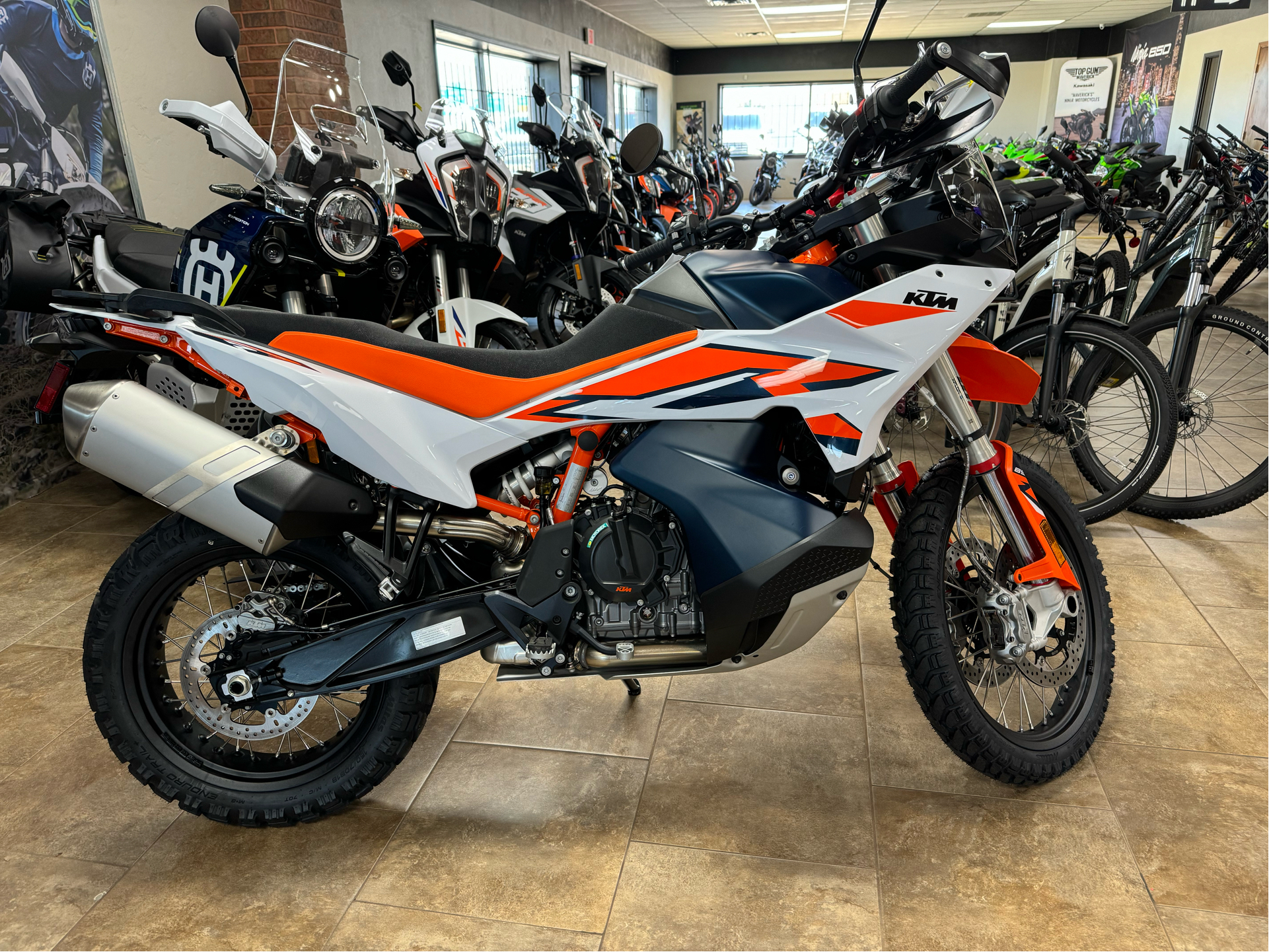 2024 KTM 890 Adventure R in Oklahoma City, Oklahoma - Photo 5