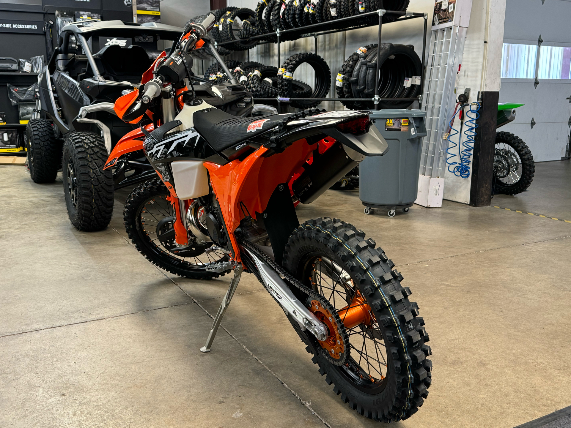 2025 KTM 300 XC-W Hardenduro in Oklahoma City, Oklahoma - Photo 3