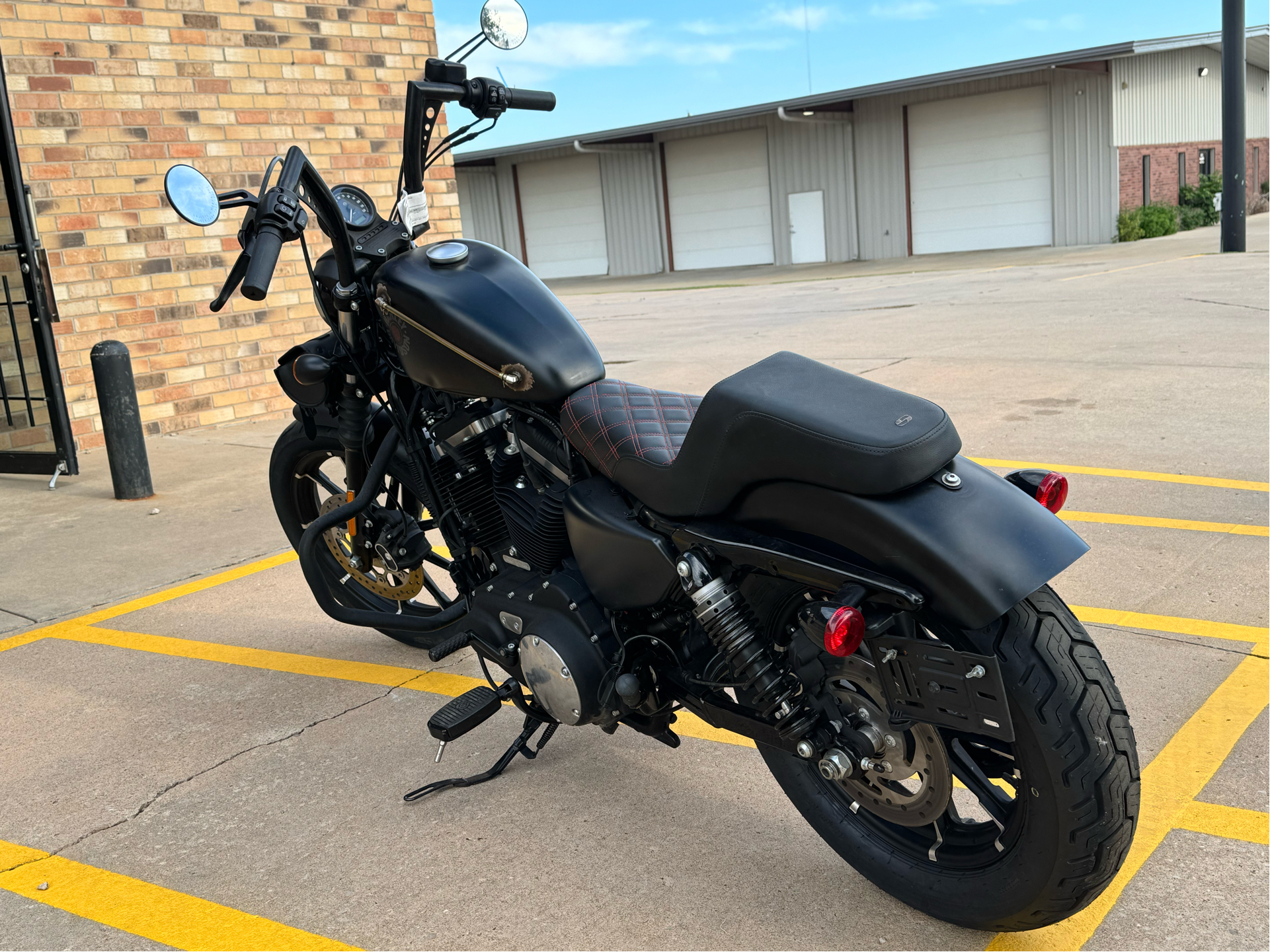 2021 Harley-Davidson Iron 883™ in Oklahoma City, Oklahoma - Photo 7