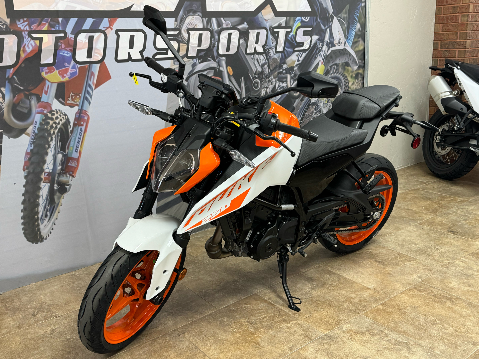 2024 KTM 250 Duke in Oklahoma City, Oklahoma - Photo 5