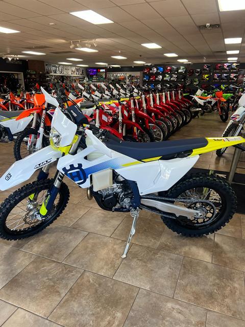 2024 Husqvarna FE 450 in Oklahoma City, Oklahoma - Photo 2