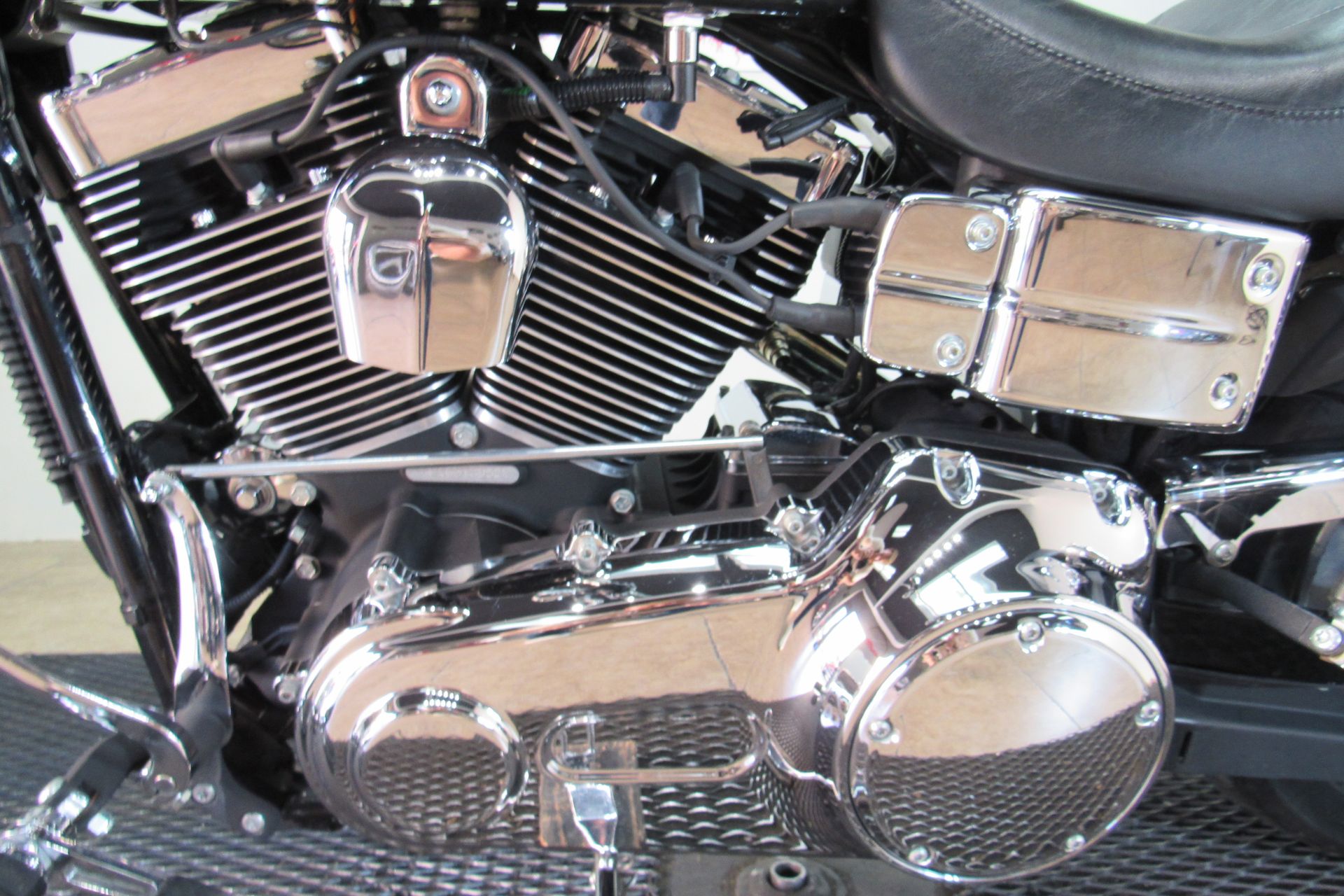 2006 Harley-Davidson Dyna™ Wide Glide® in Temecula, California - Photo 13