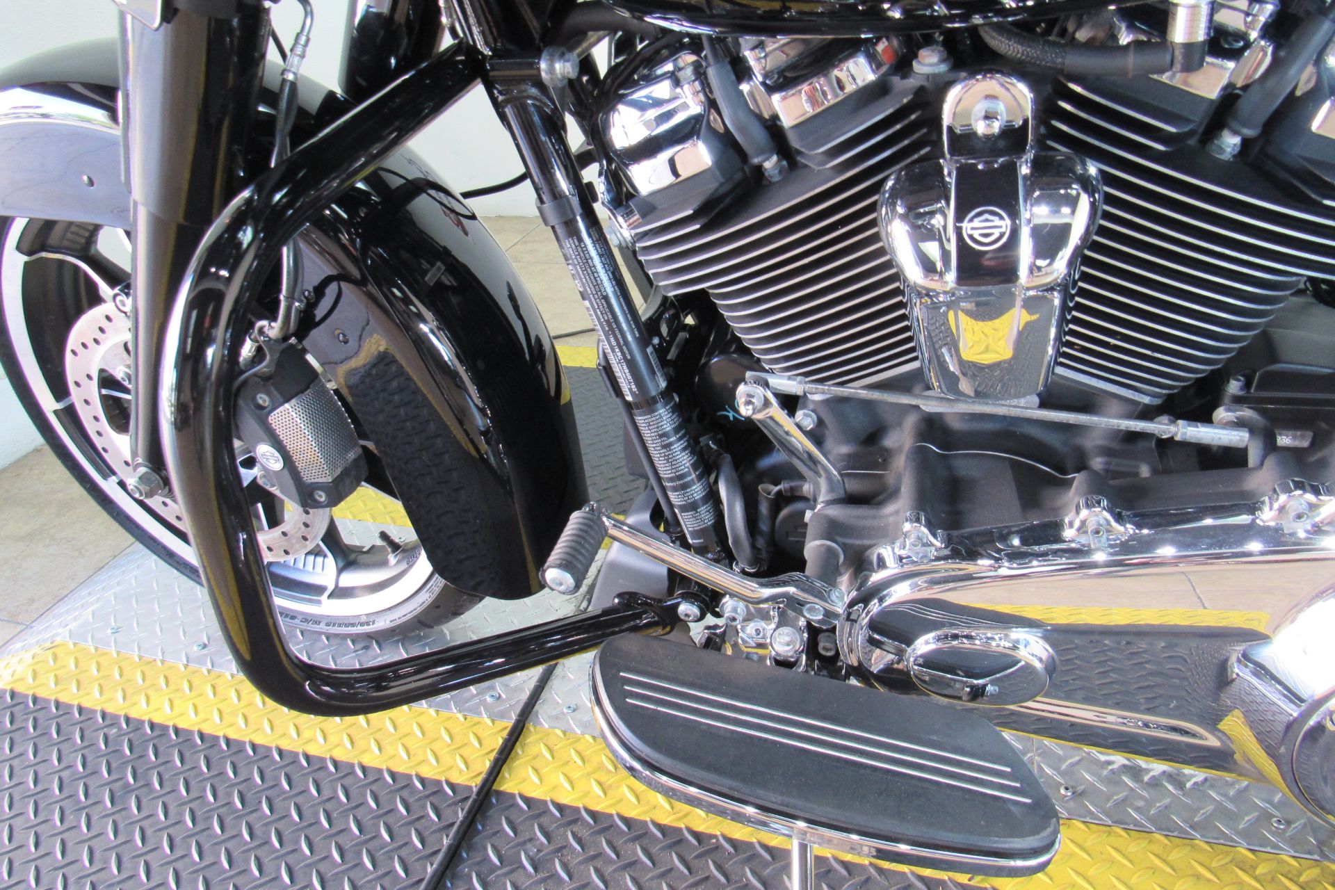 2022 Harley-Davidson Street Glide® in Temecula, California - Photo 17