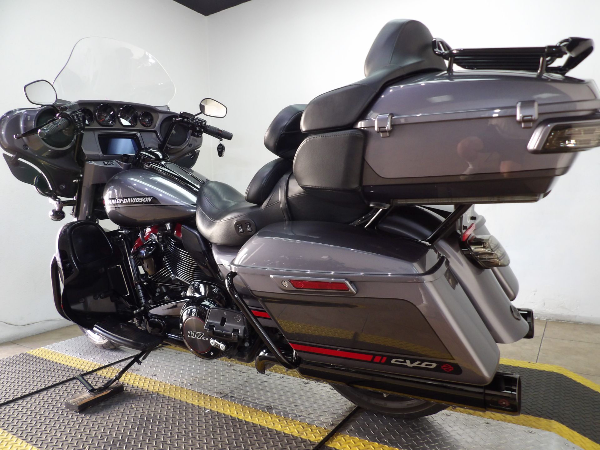 2020 Harley-Davidson CVO™ Limited in Temecula, California - Photo 36