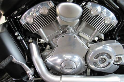 2010 Harley-Davidson V-Rod Muscle® in Temecula, California - Photo 31