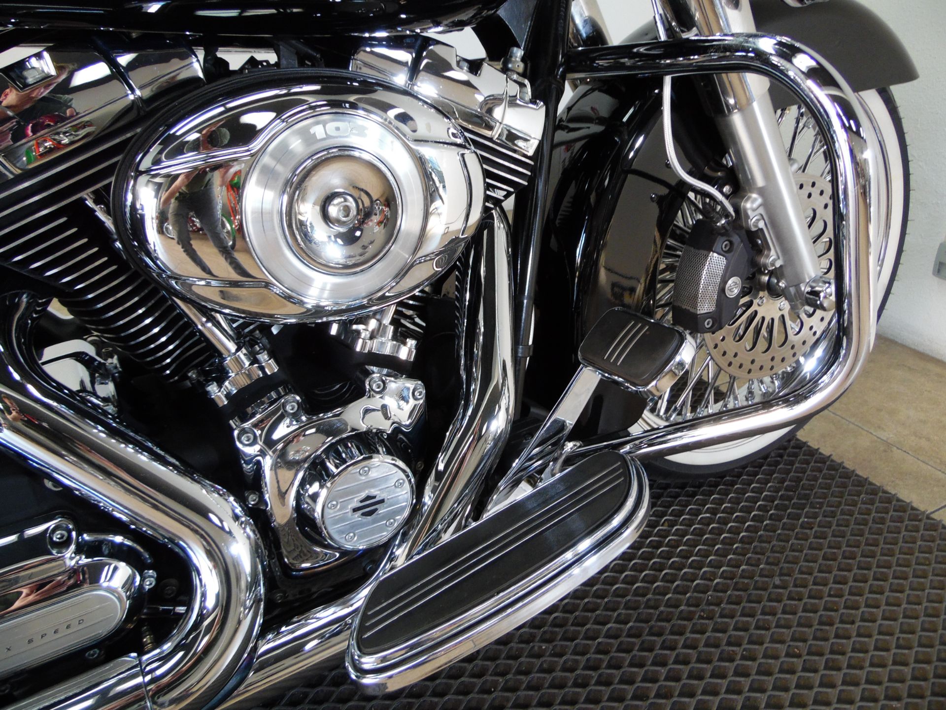2012 Harley-Davidson Road King® in Temecula, California - Photo 13