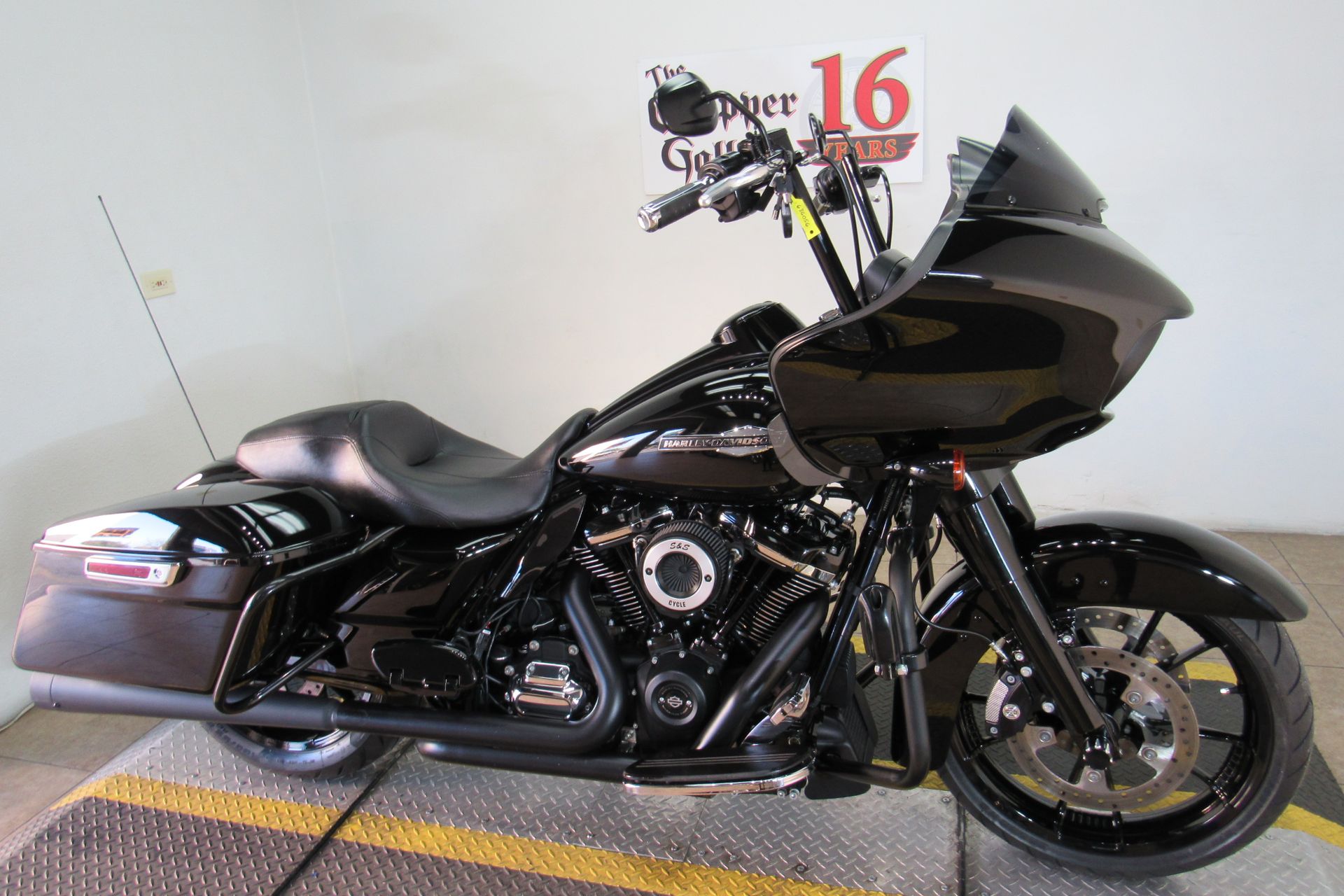 2021 Harley-Davidson Road Glide® in Temecula, California - Photo 5