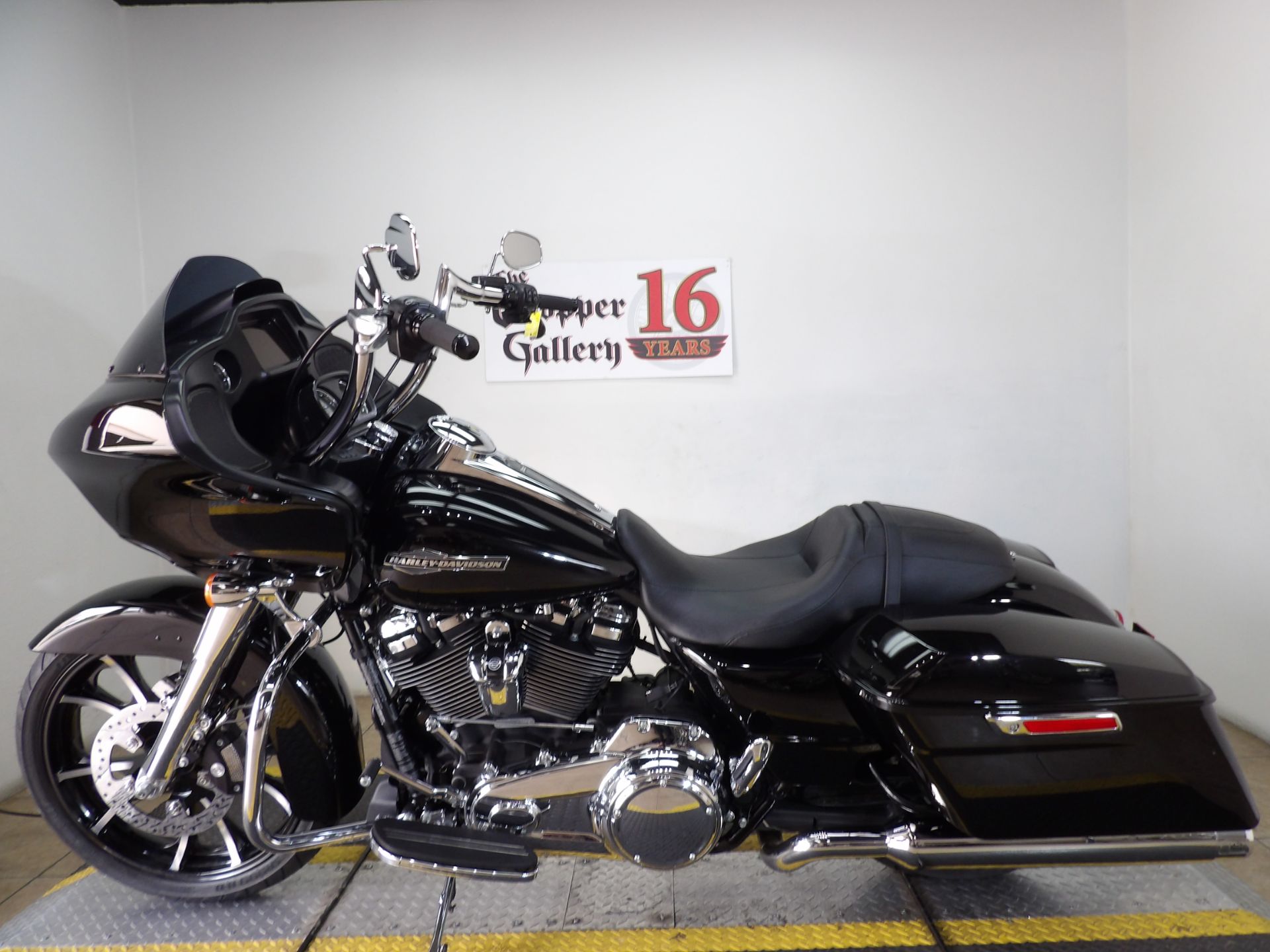 2021 Harley-Davidson Road Glide® in Temecula, California - Photo 2