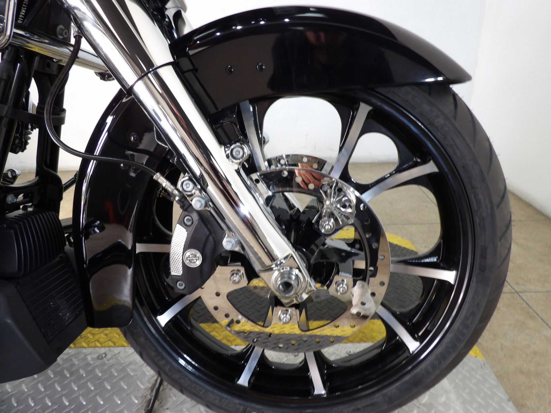 2021 Harley-Davidson Road Glide® in Temecula, California - Photo 9