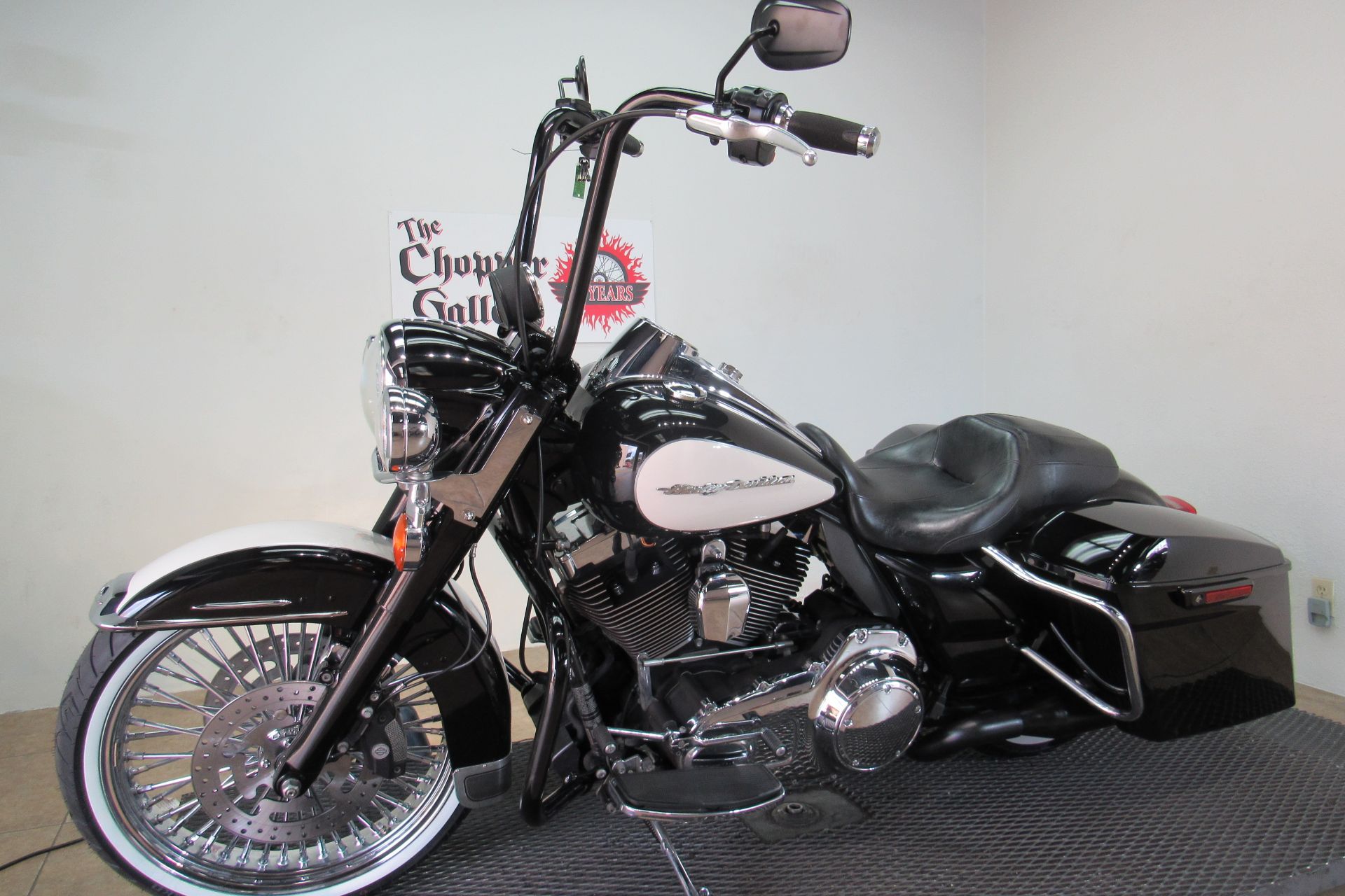 2015 Harley-Davidson Road King® in Temecula, California - Photo 4