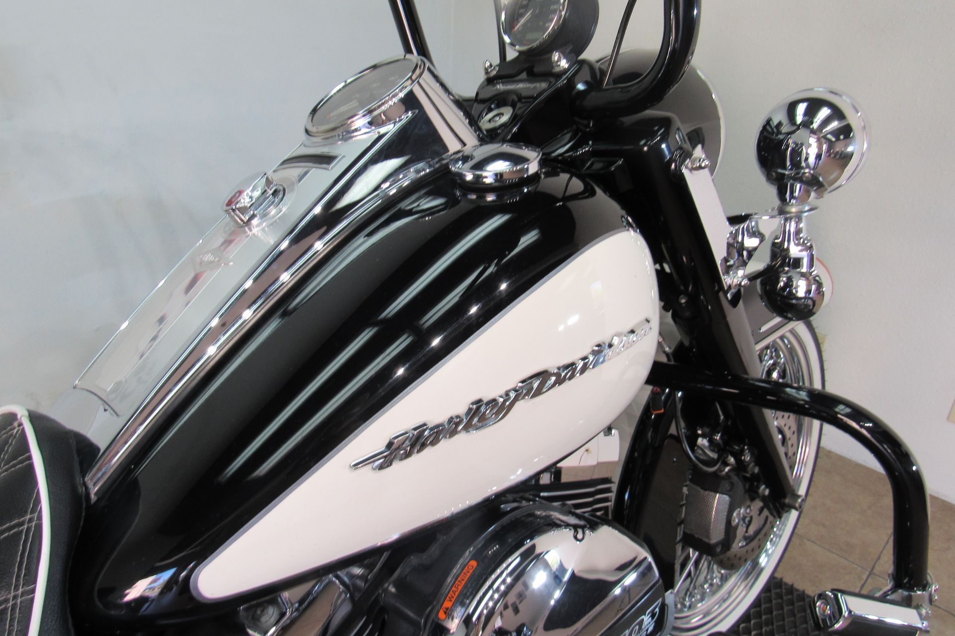 2015 Harley-Davidson Road King® in Temecula, California - Photo 24
