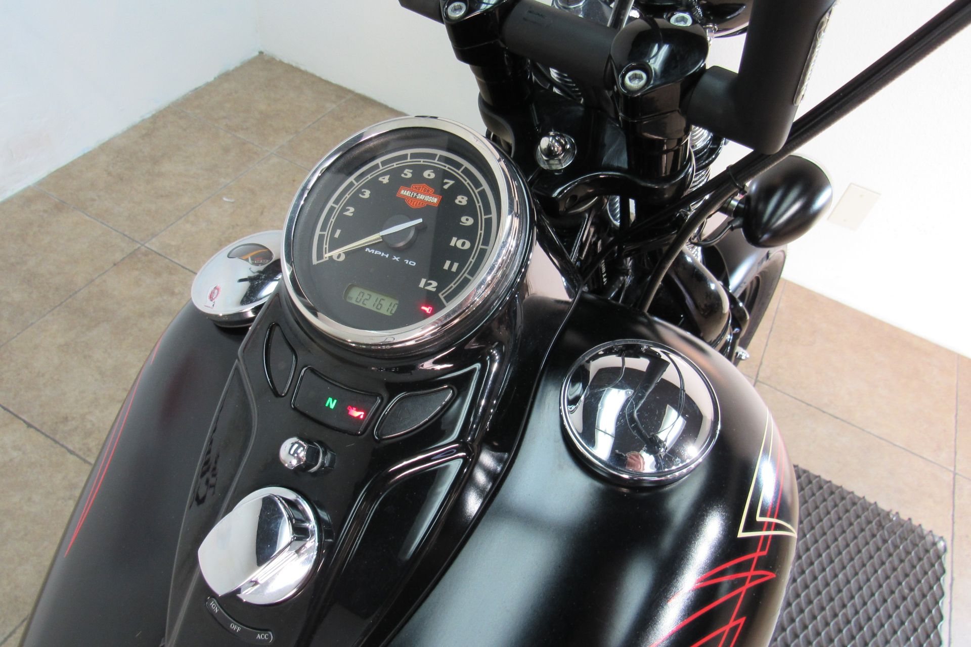 2009 Harley-Davidson Softail® Cross Bones™ in Temecula, California - Photo 20