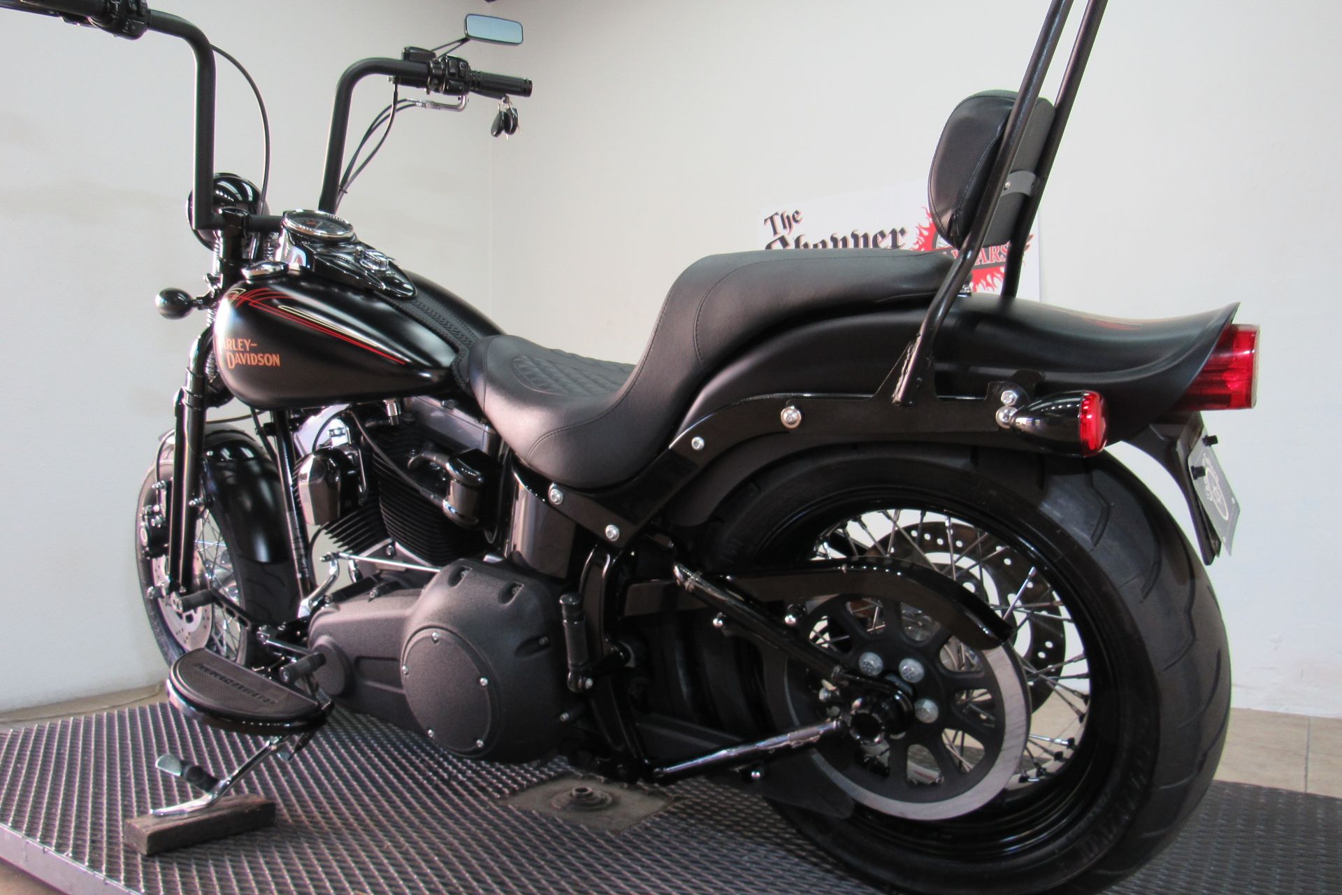 2009 Harley-Davidson Softail® Cross Bones™ in Temecula, California - Photo 32