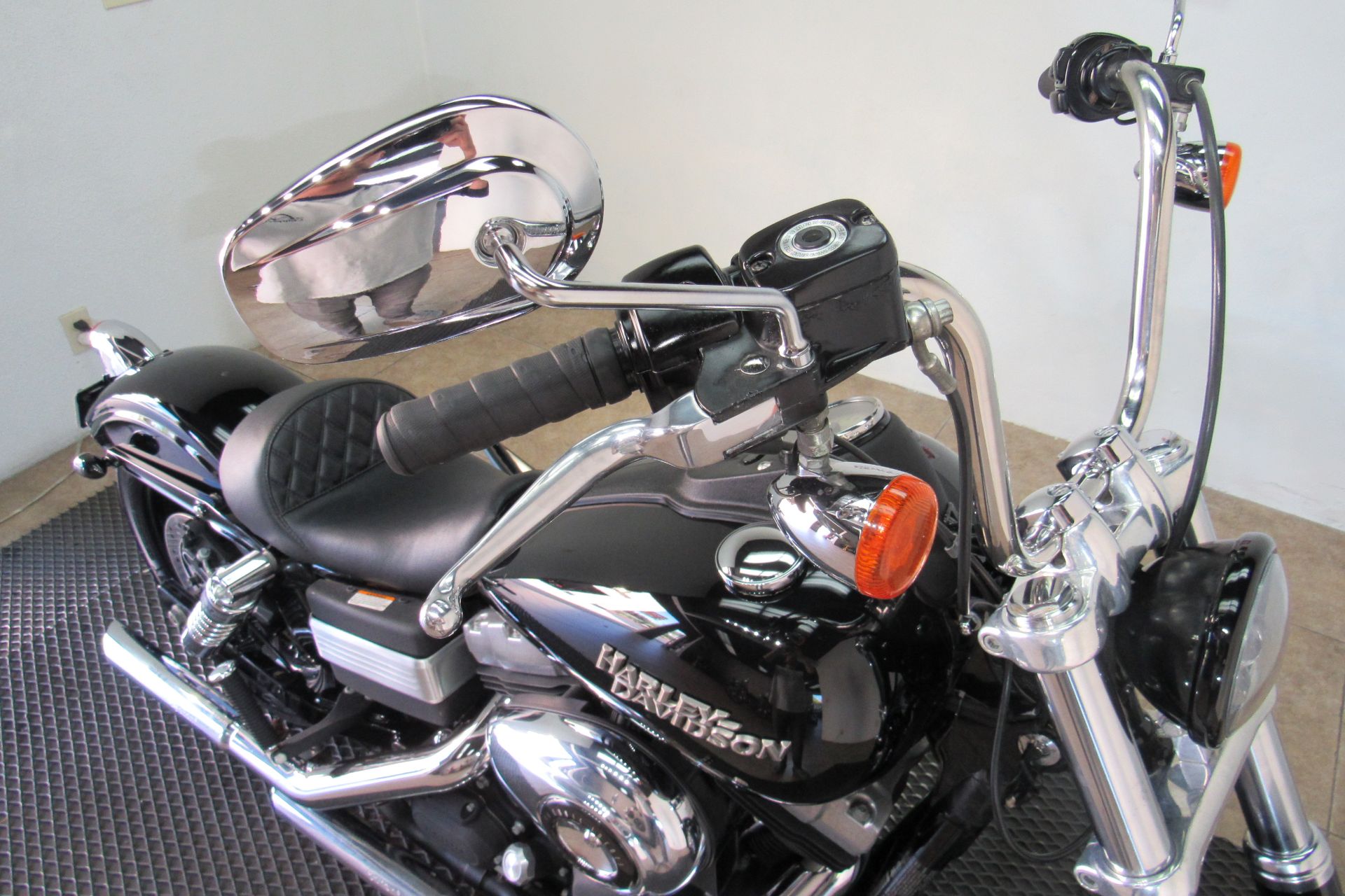 2011 Harley-Davidson Dyna® Street Bob® in Temecula, California - Photo 18