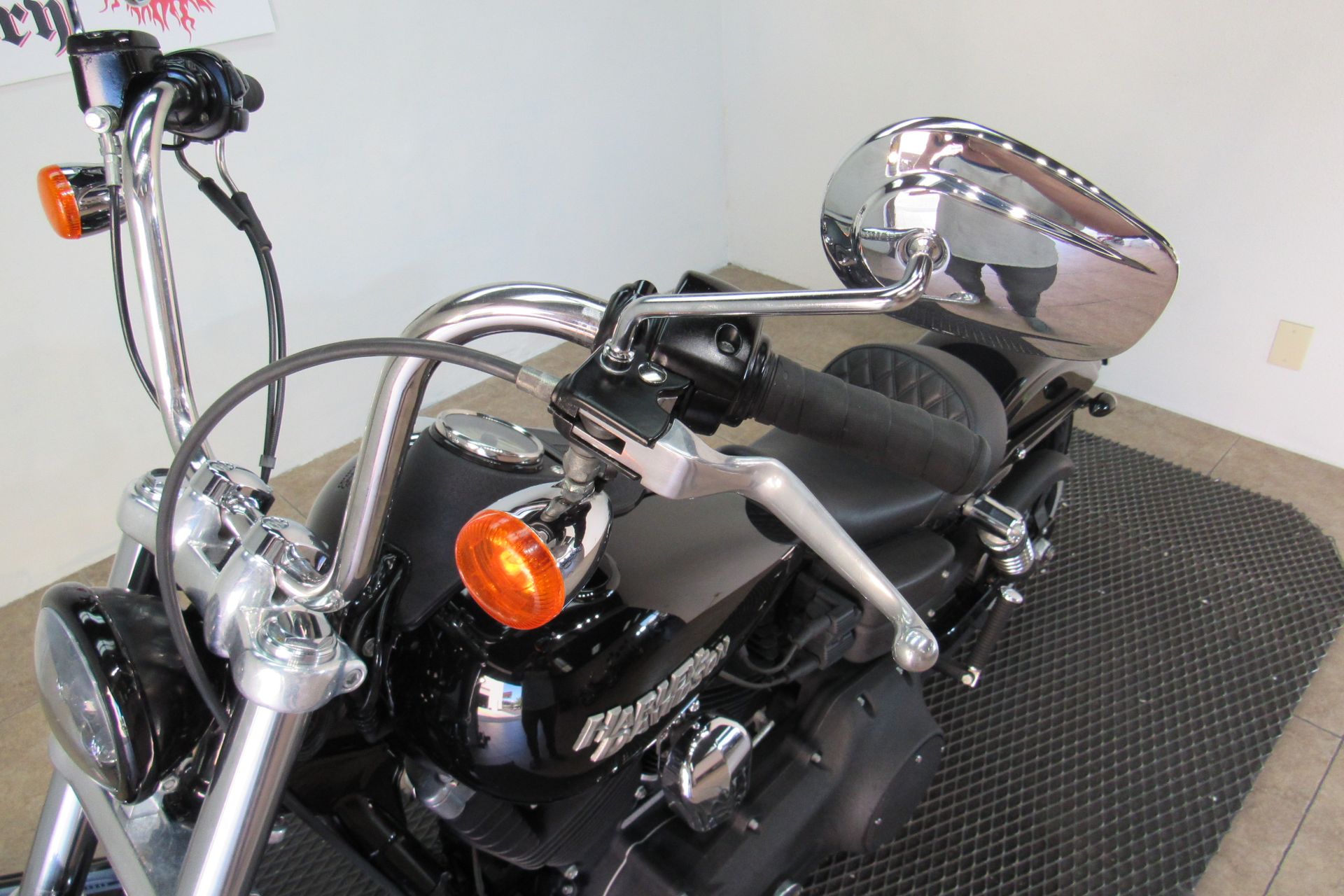 2011 Harley-Davidson Dyna® Street Bob® in Temecula, California - Photo 29
