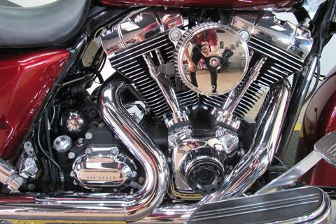 2010 Harley-Davidson Street Glide® in Temecula, California - Photo 11