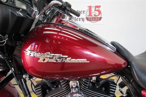 2010 Harley-Davidson Street Glide® in Temecula, California - Photo 8