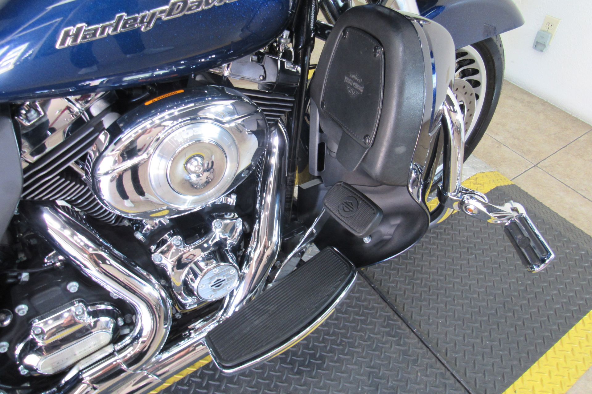 2012 Harley-Davidson Road Glide® Ultra in Temecula, California - Photo 19
