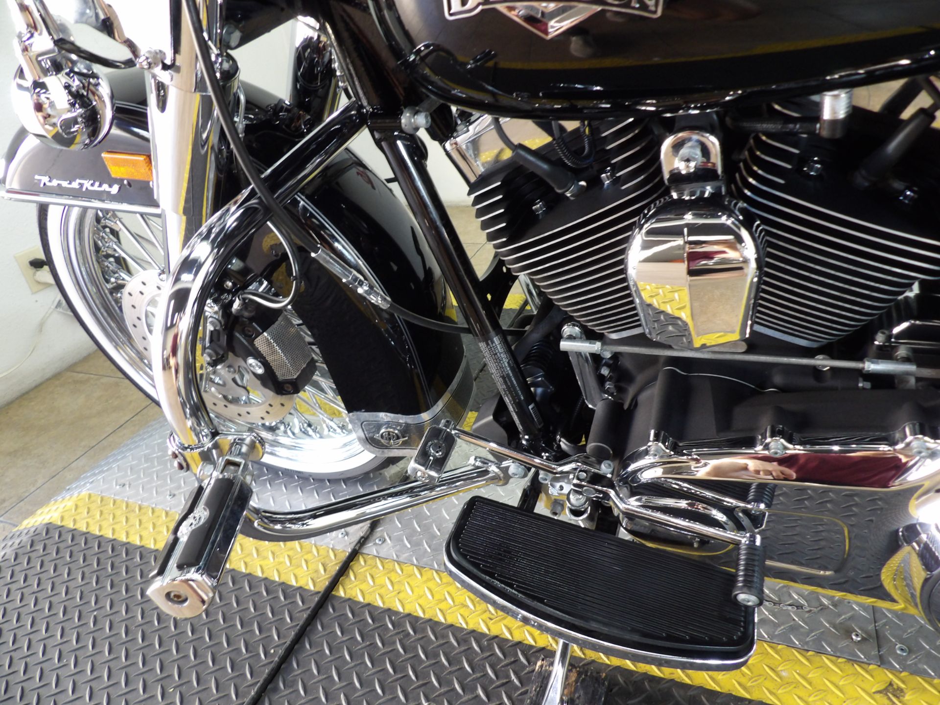 2013 Harley-Davidson Road King® Classic in Temecula, California - Photo 18