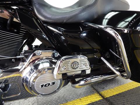 2013 Harley-Davidson Road King® Classic in Temecula, California - Photo 16