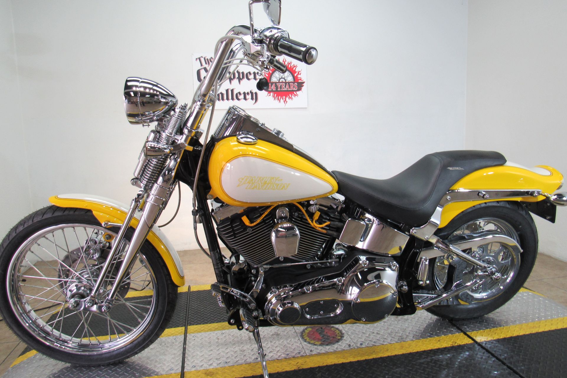 2003 Harley-Davidson FXSTS/FXSTSI Springer®  Softail® in Temecula, California - Photo 4