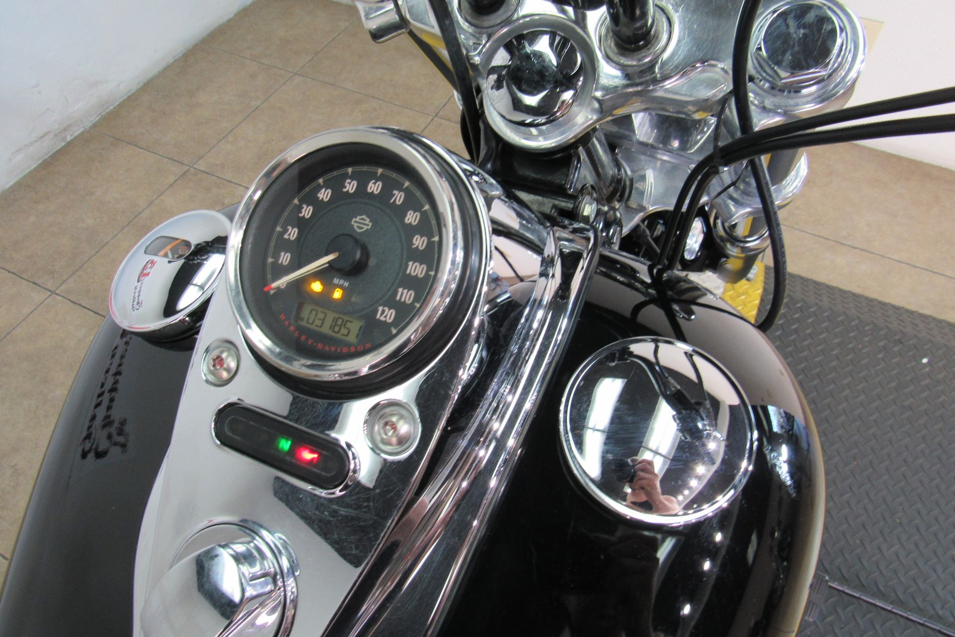2014 Harley-Davidson Dyna® Wide Glide® in Temecula, California - Photo 25