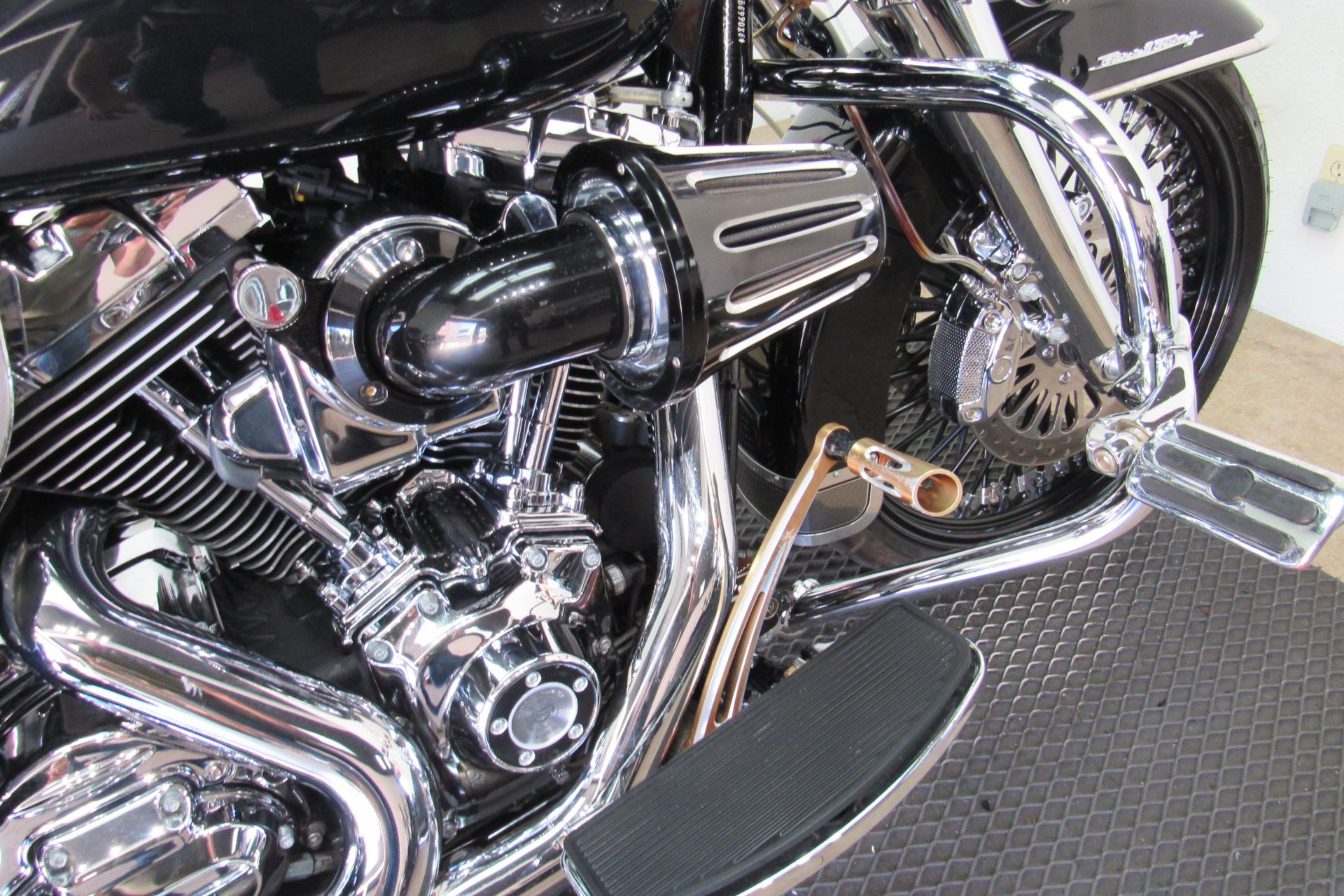 2015 Harley-Davidson Road King® in Temecula, California - Photo 14