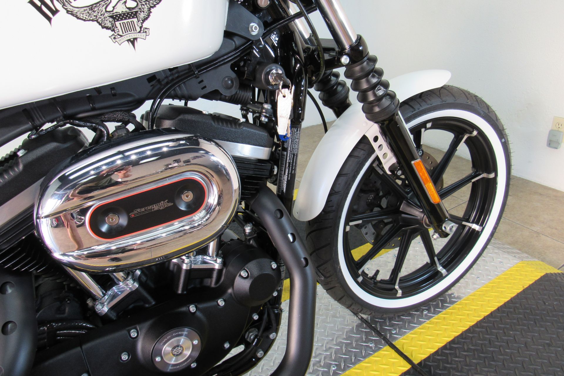 2018 Harley-Davidson Iron 883™ in Temecula, California - Photo 15