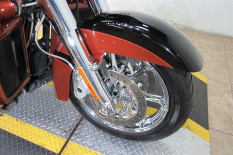 2015 Harley-Davidson CVO™ Road Glide® Ultra in Temecula, California - Photo 17