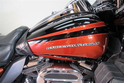 2015 Harley-Davidson CVO™ Road Glide® Ultra in Temecula, California - Photo 11