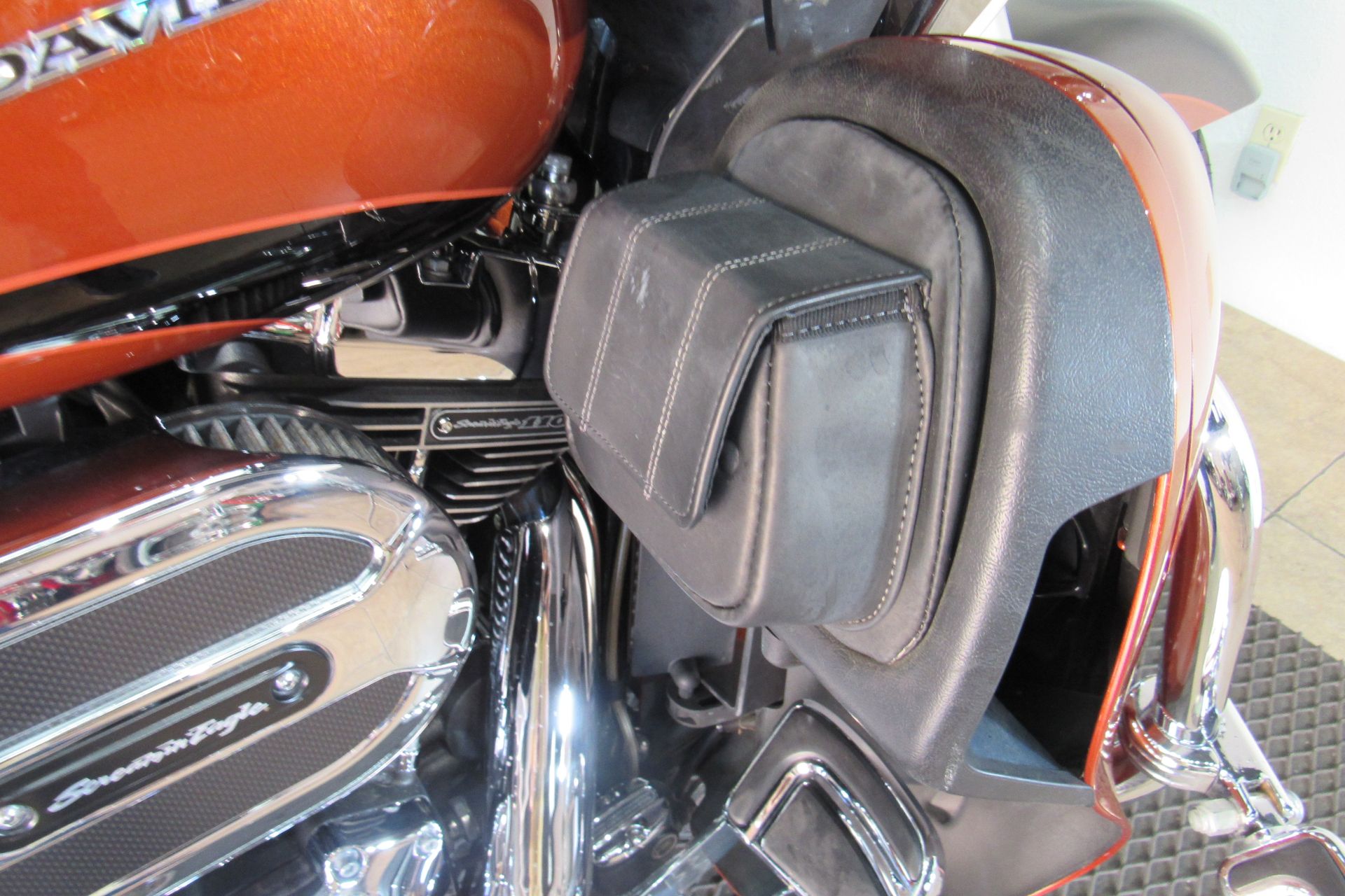 2015 Harley-Davidson CVO™ Road Glide® Ultra in Temecula, California - Photo 31