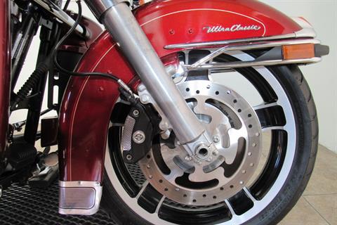 2010 Harley-Davidson Ultra Classic® Electra Glide® in Temecula, California - Photo 16