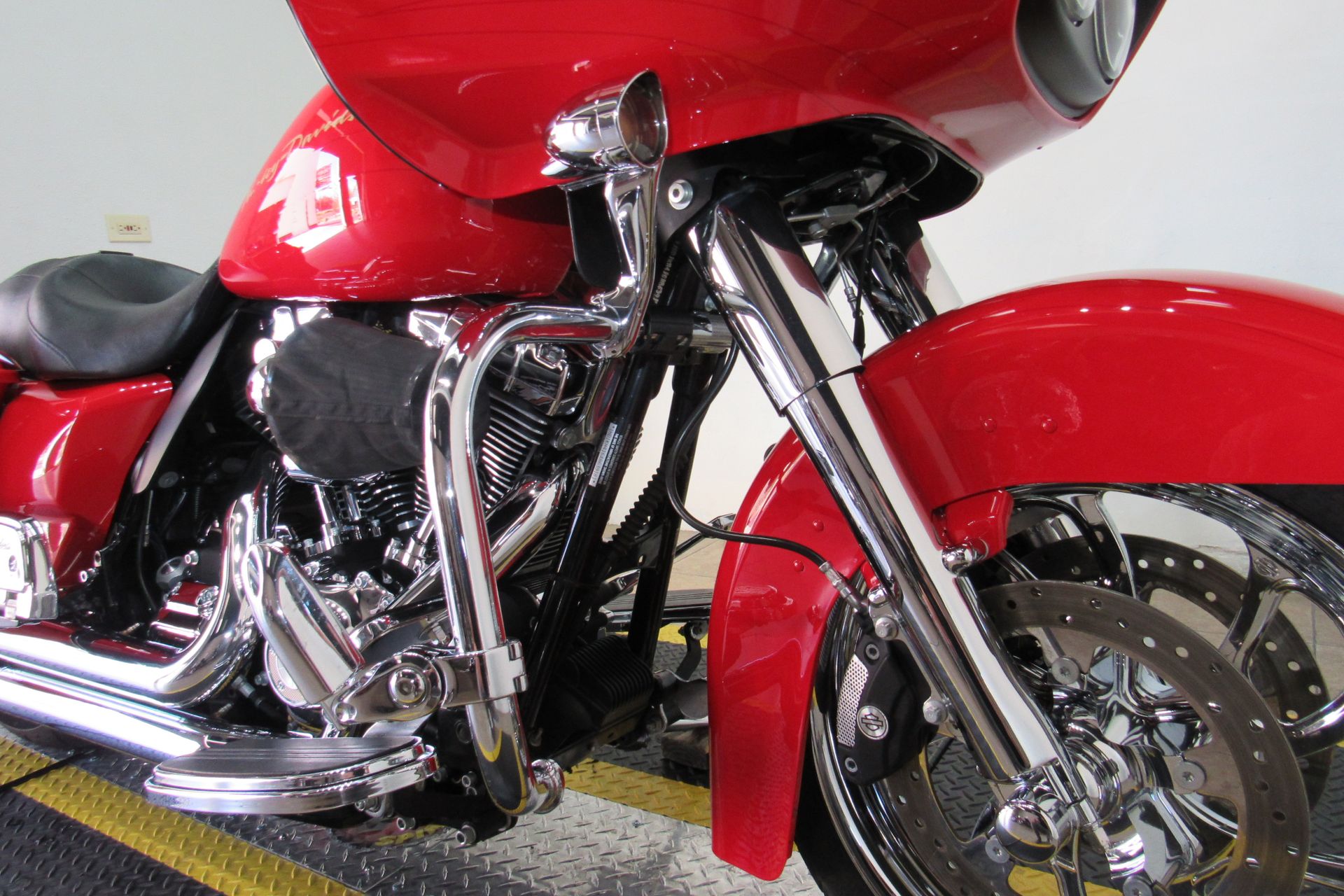 2010 Harley-Davidson Road Glide® Custom in Temecula, California - Photo 17