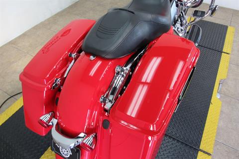 2010 Harley-Davidson Road Glide® Custom in Temecula, California - Photo 34