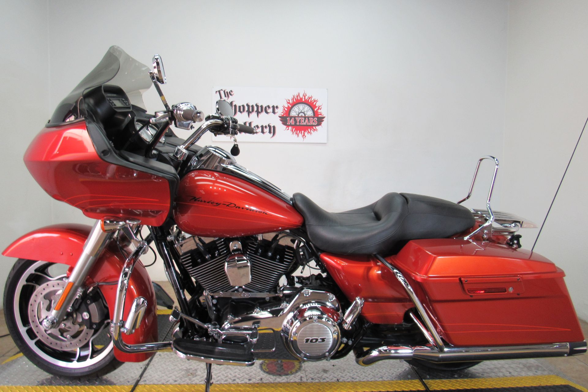 2011 Harley-Davidson Road Glide® Custom in Temecula, California - Photo 2