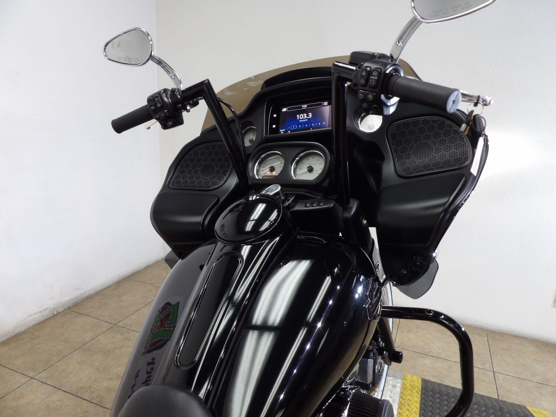 2023 Harley-Davidson Road Glide® in Temecula, California - Photo 28