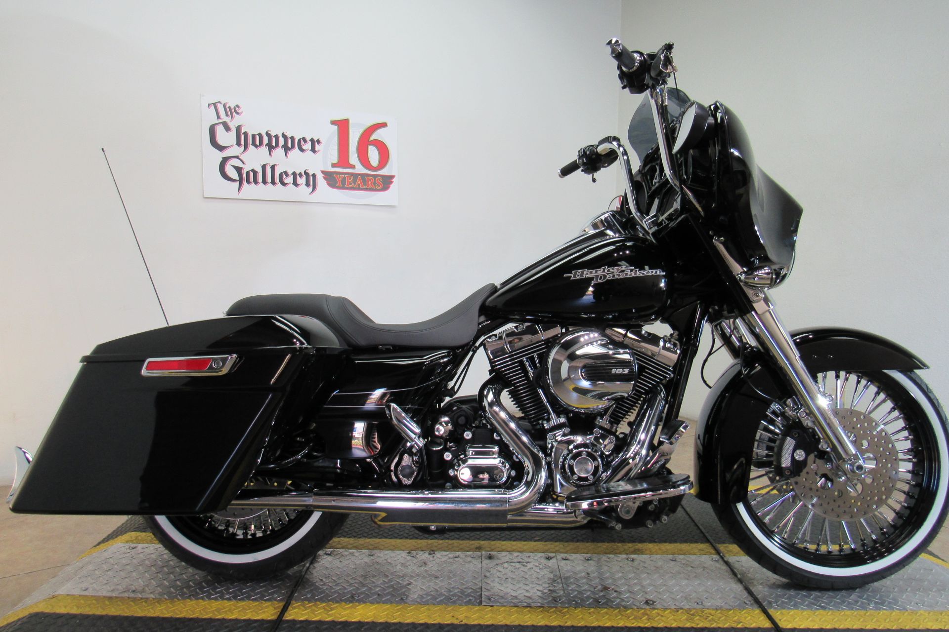 2015 Harley-Davidson Street Glide® Special in Temecula, California - Photo 32