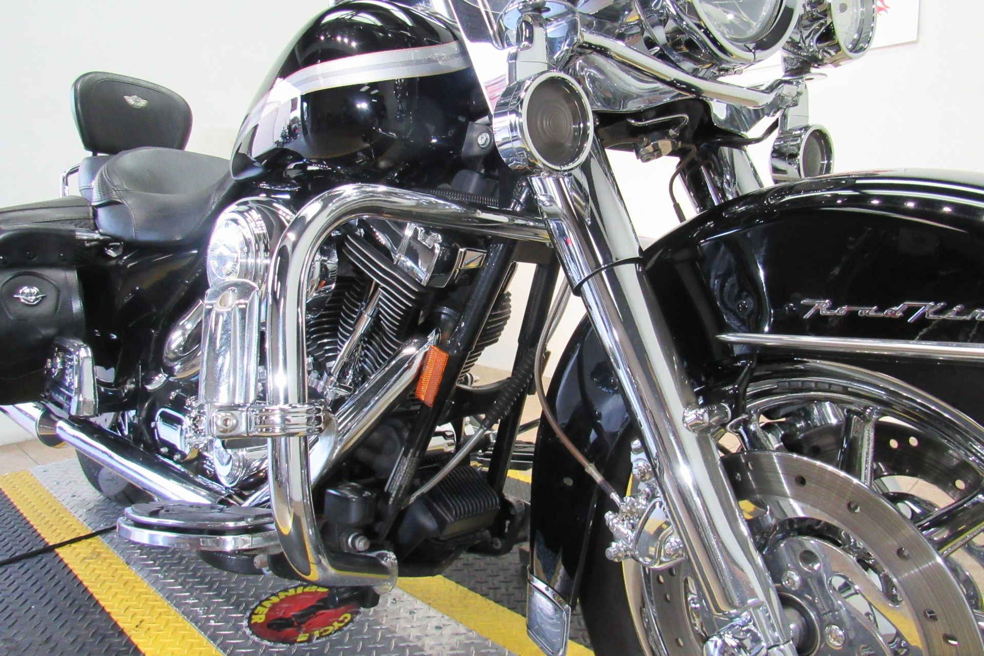 2003 Harley-Davidson Road King Classic in Temecula, California - Photo 17